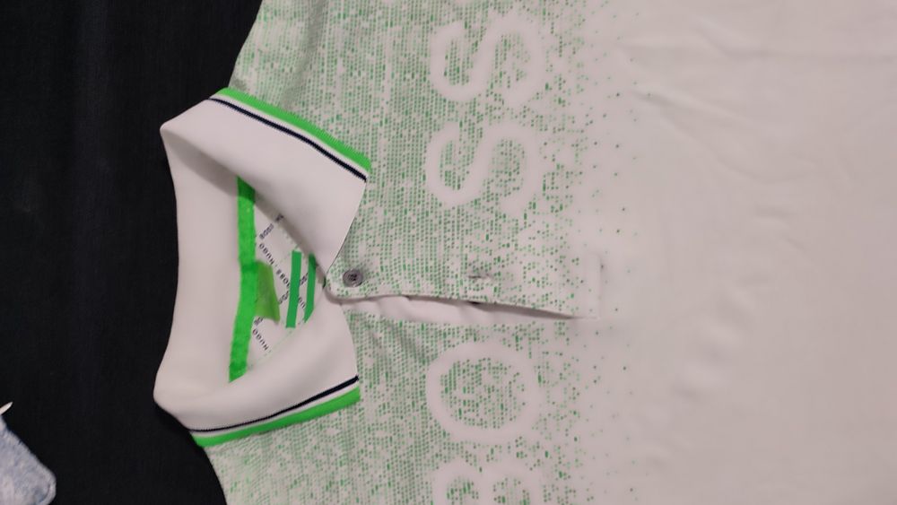 T-shirt Hugo boss branco e verde M
