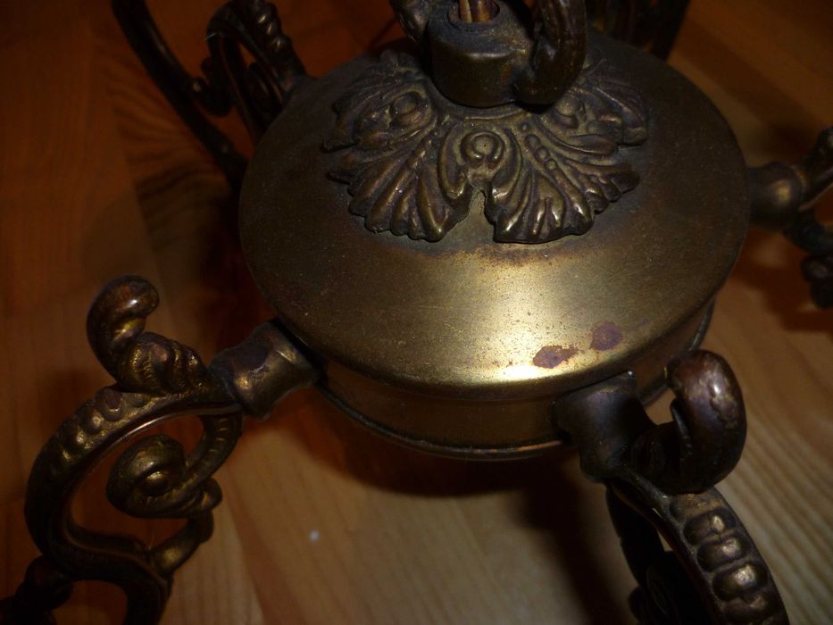 Żyrandol mosiężny