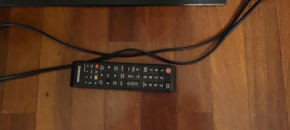 TV Samsung 28" LED Modelo T28E310EW 28 polegada