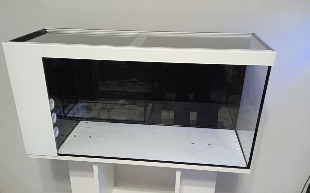 Aquário 80x30x40 com sump lateral