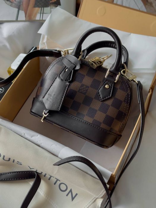 Torebka Louis Vuitton alma nano