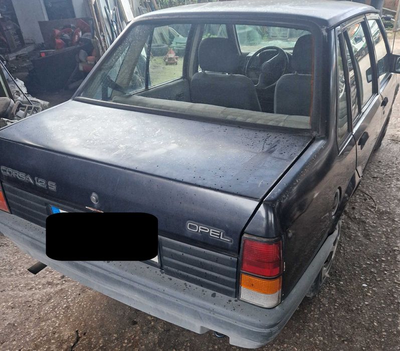 Opel Corsa para peças