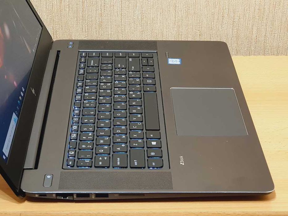 Ігровий HP ZBook Studio G3 XeonE3-1505M RAM16 NVIDIA Quadro M1000M,4Gb