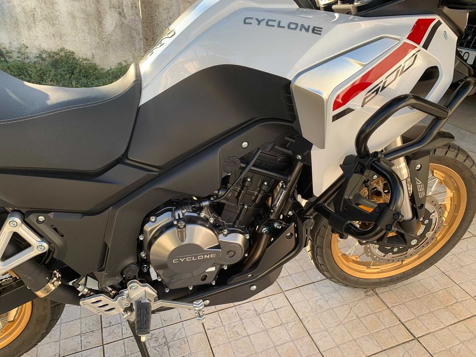Cyclone RX-600 Explorer