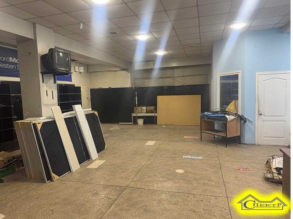 110кв.м. офіс магазин 95квартал зі світлом   акумулятор 30квт інвертор