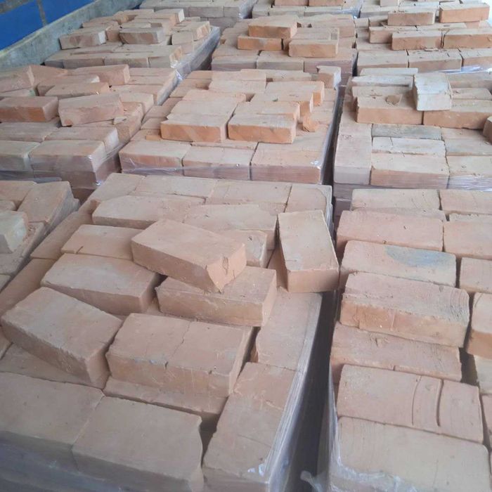 Цегла пічна м200 вогнетривка шамотна каолінова Чотирбоки