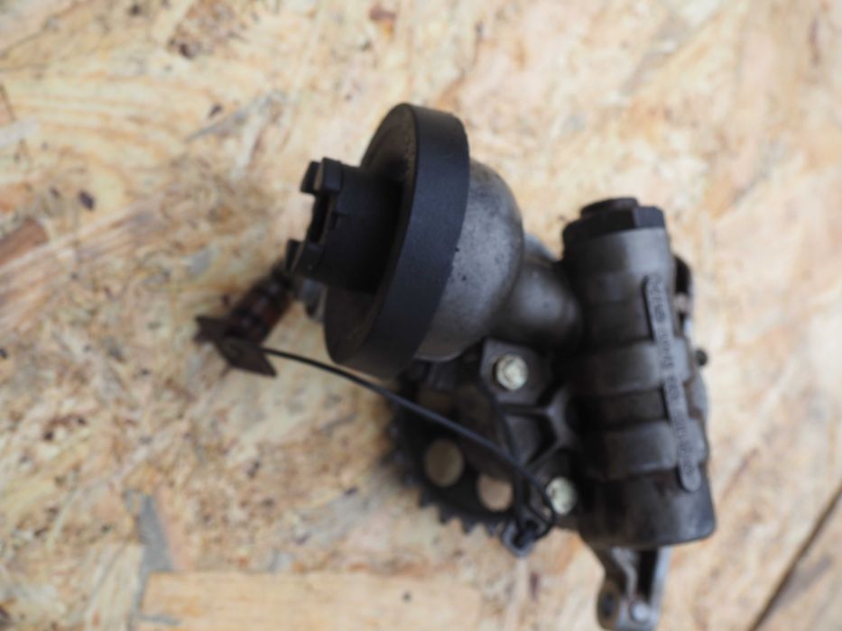 Pompa olejowa mercedes W126 560