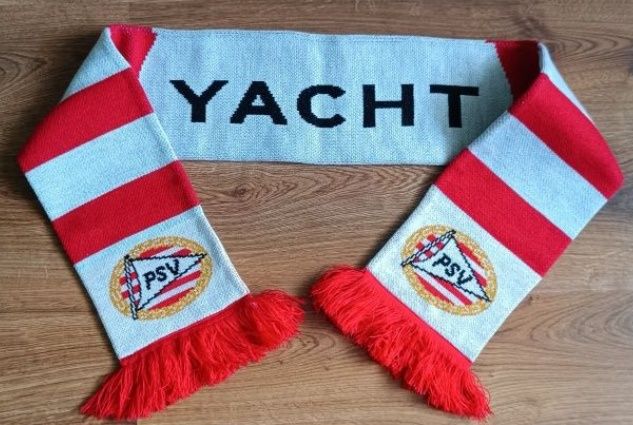 PSV Eindhoven szalik piłkarski sportowy używany