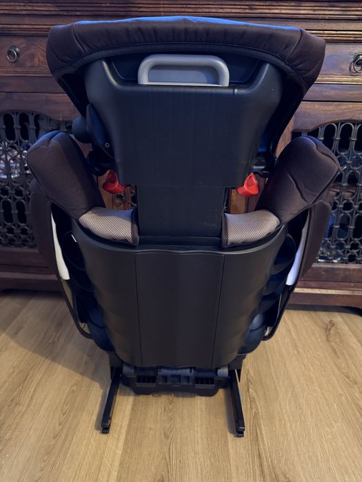 Zadbany fotelik  samochodowy RECARO Monza Nova 2 Seatfix 15-36 kg