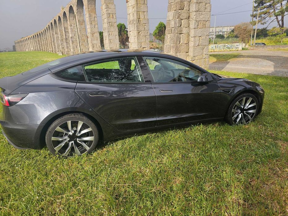 Tesla Model 3 Highland Dual Motor foto 3