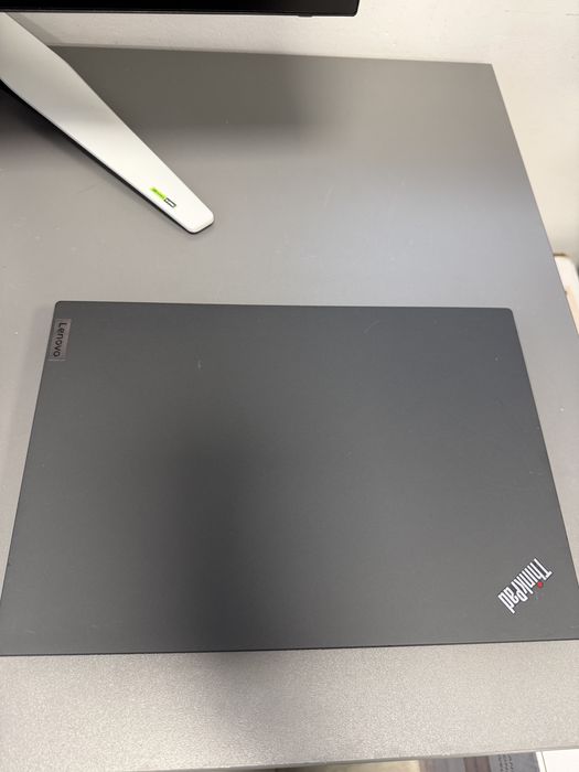 Lenovo ThinkPad T14S Gen 2 i7-1165G7 | 512GB | 16GB | FV