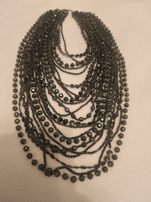 Colar vintage, cor cinzento chumbo