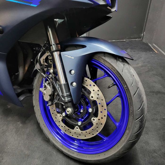 Yamaha YZF -R3 / 2024