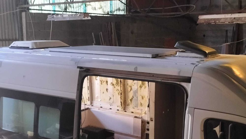 Autocaravana Citroen Jumper em transformação