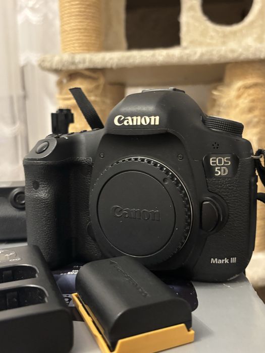 Canon 5d Mark III z obiektywem 50mm f/1.8 STM