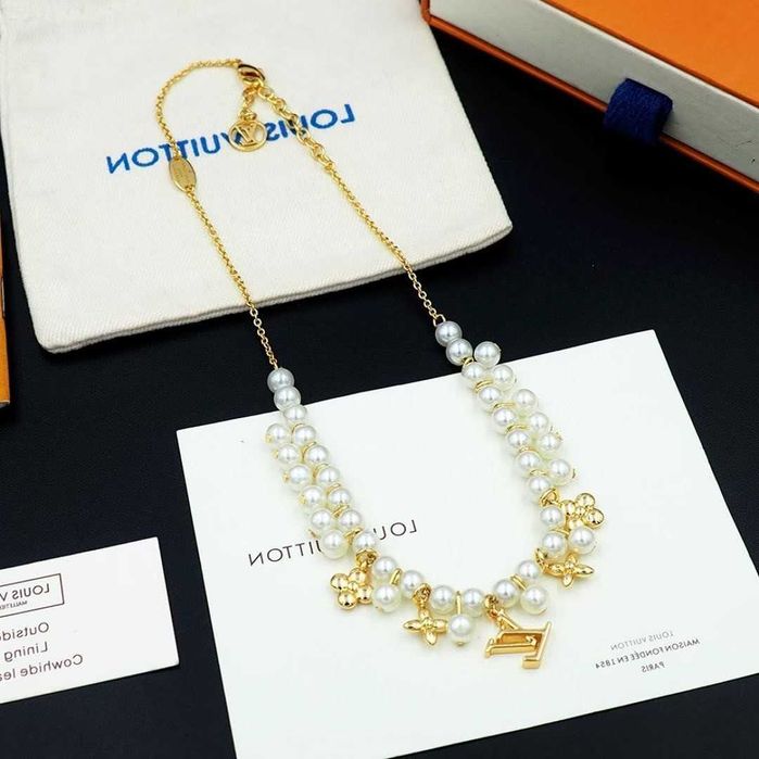 Naszyjnik Louis Vuitton Pearl River – lśniące perły, modny design