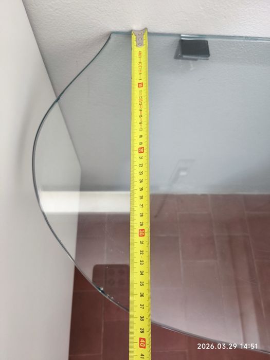 Mesa em vidro temperado