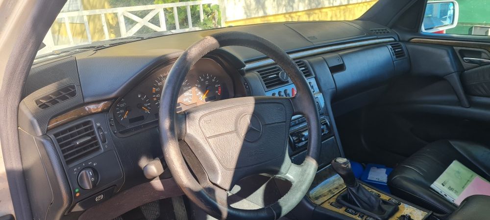 Mercedes-Benz E200 Gasolina (W210)