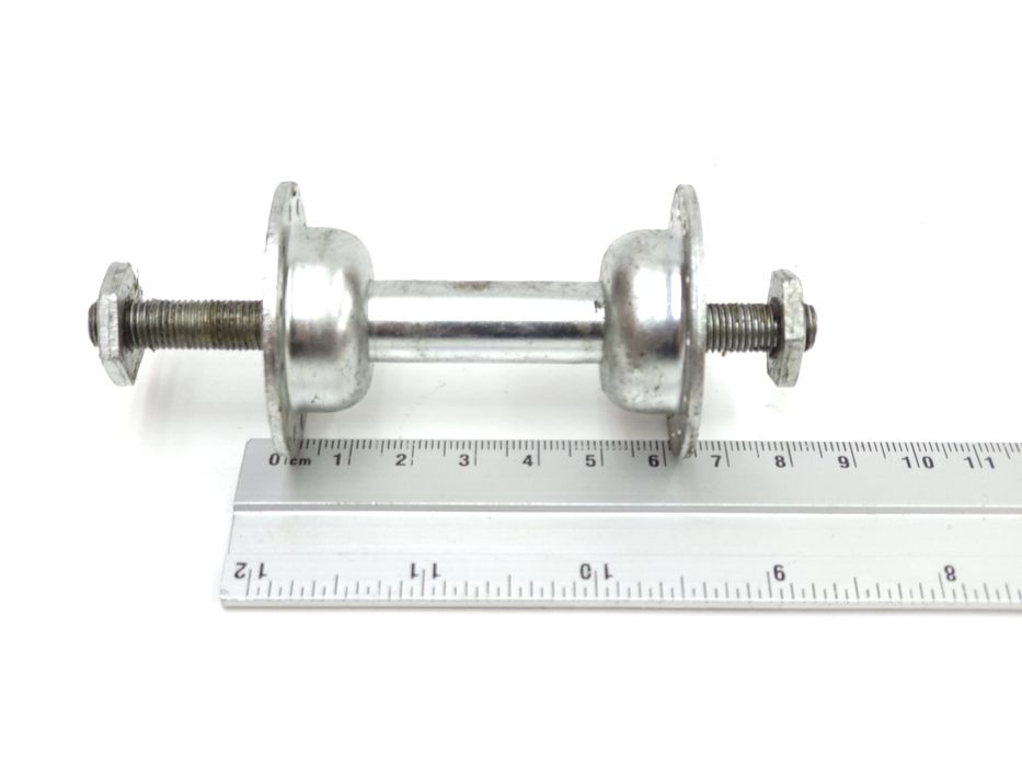 NOWA Niekompletna piasta koła przedniego 24 szprychy Romet Universal