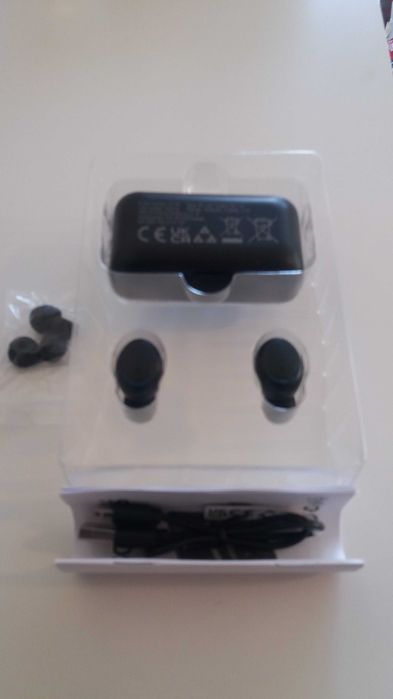 Bezprzewodowe słuchawki + ładowarka SUPER !