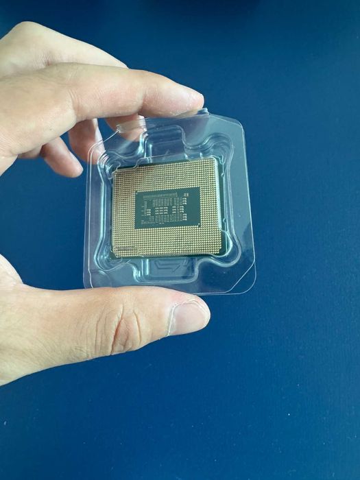 Intel Core i3-12100F LGA1700 com caixa e cooler original