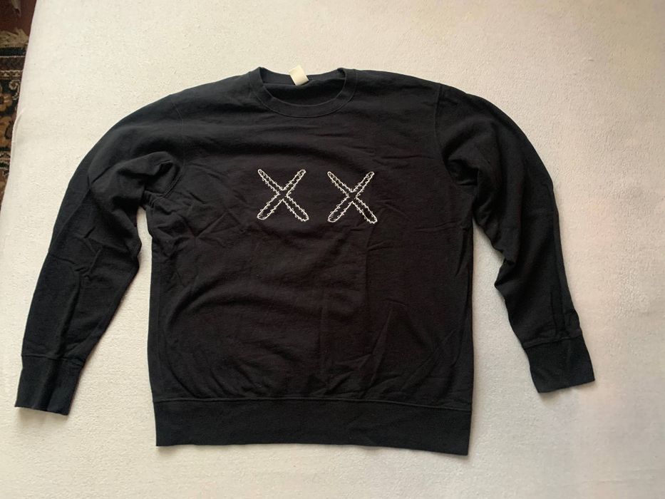 свитшот Uniqlo x Kaws x Sesame Street