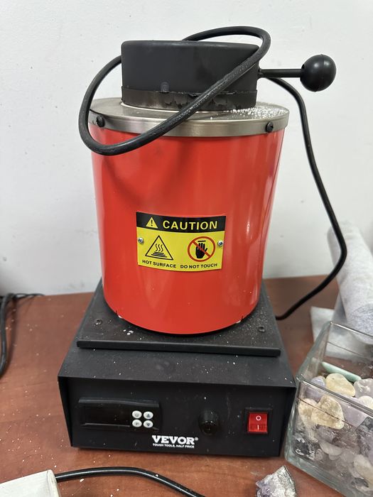 Piec do topienia złota srebrna miedź 3kg  Vevor