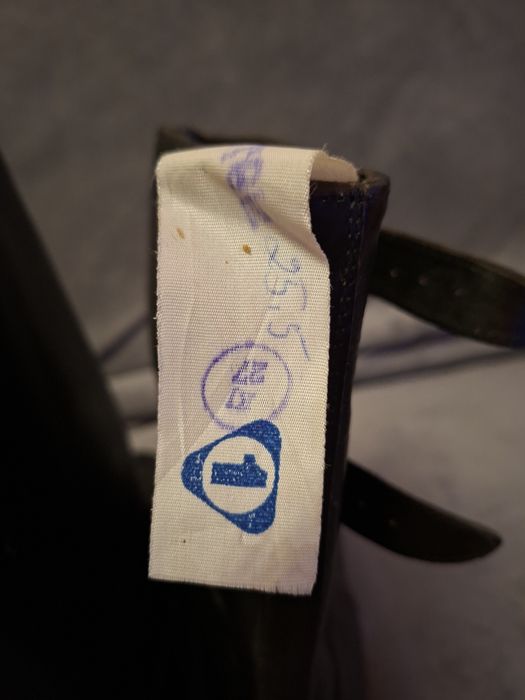 Oryginalne oficerki z okresu PRL – nowe, nigdy nieużywane.
