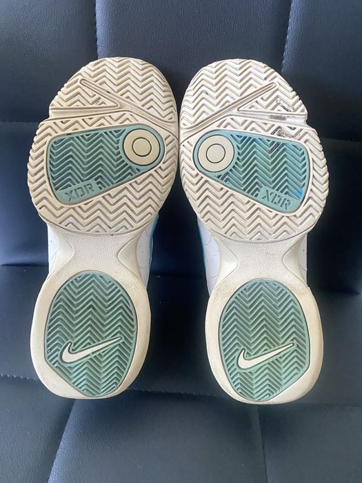 Продам женские кроссовки  «найк»р.37,5 в отл, состоянии