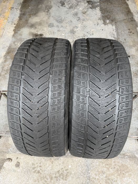 Шини зимові R20 245 35 Vredestein Склад Осокорки RLX