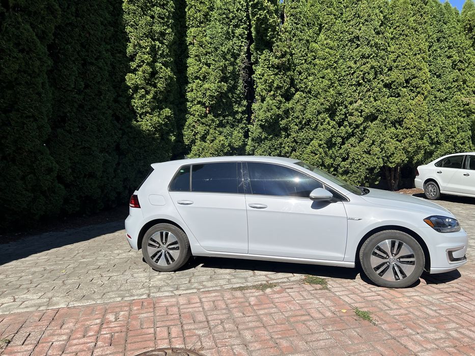 Volkswagen E-Golf 2017