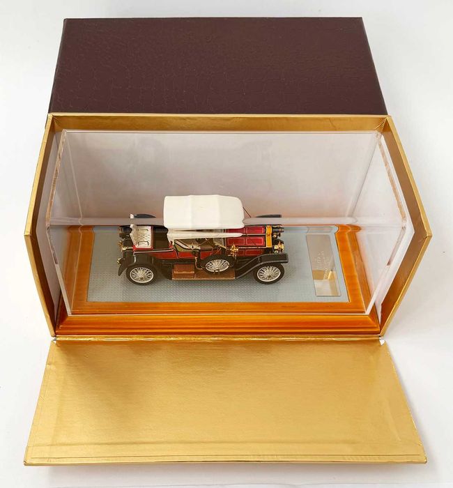 Ilario_RoRo Silver Ghost 1910 Balloon Car. Ref. IL43094 sn1513 Red/Black Escala 1/43. Como novo.