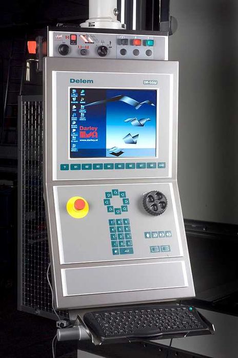 Szkolenia operatorów pras krawędziowych cnc