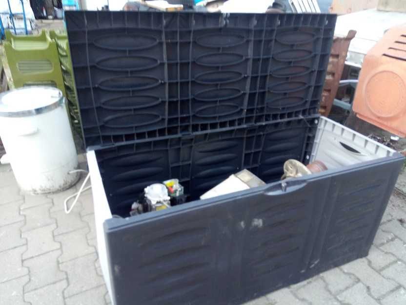 Skrzynia, kufer plastikowy