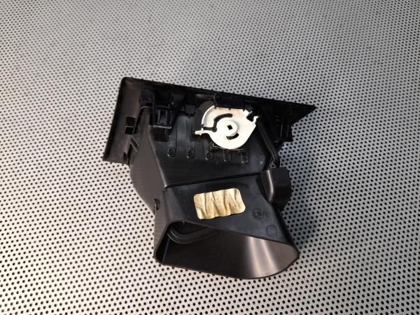 Difusor / saída de ar RENAULT Megane III Grandtour (KZ0/1)