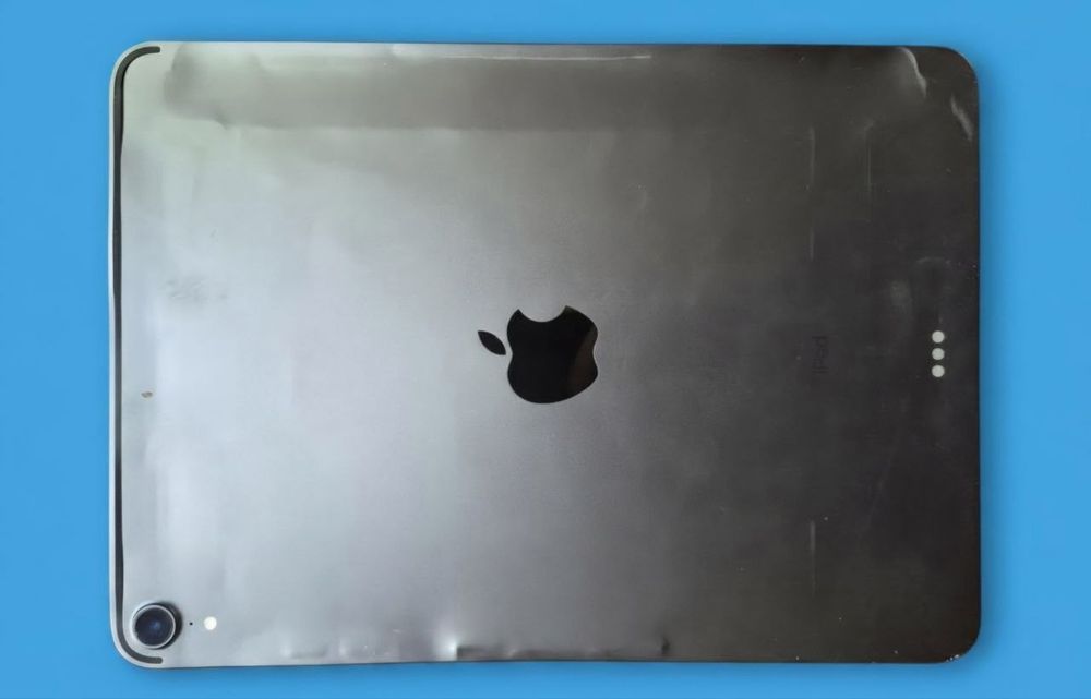 iPad на запчастини