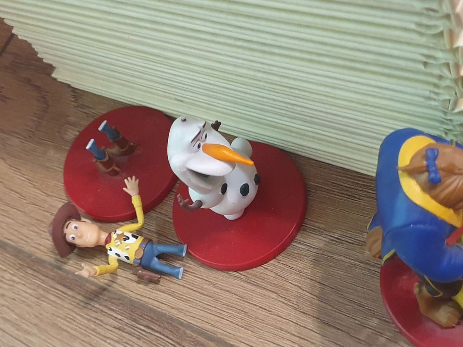Bajki Disney audio deagostiny 18 książek z figurkami, głośniki gratis