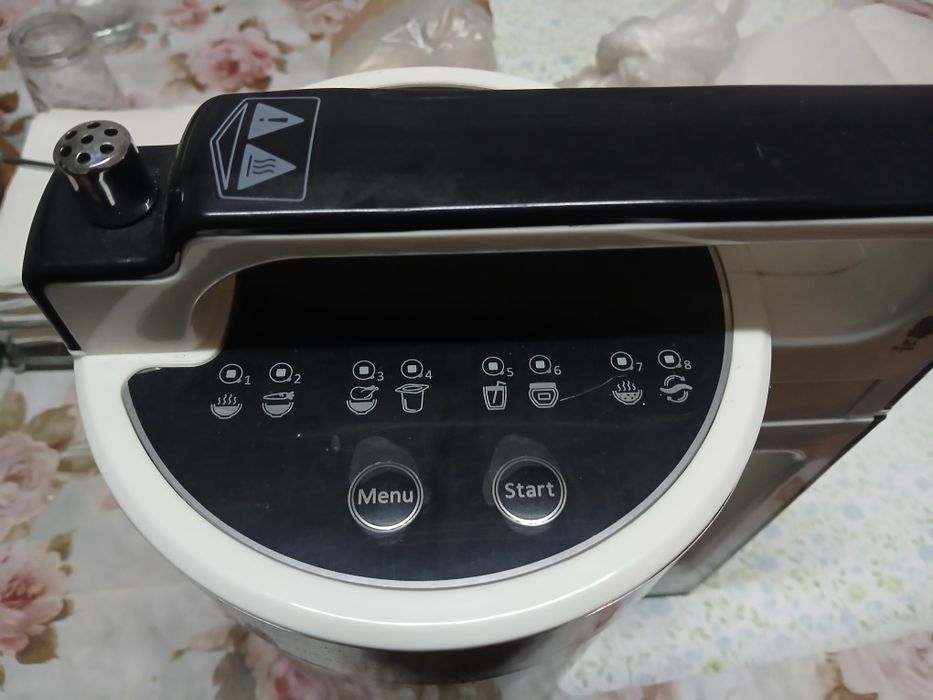 Jullie Máquina  de fazer  sopas como nova.