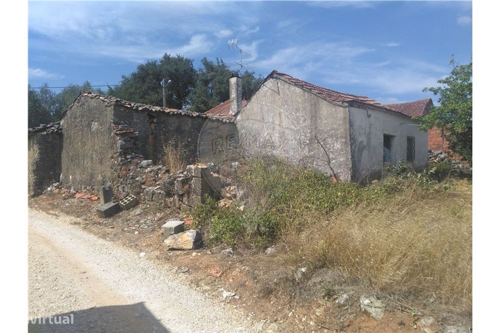 T2 Detached House for Sale