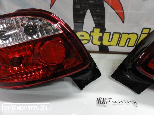 Faróis / farolins traseiros para Peugeot 206 fundo vermelho cristal