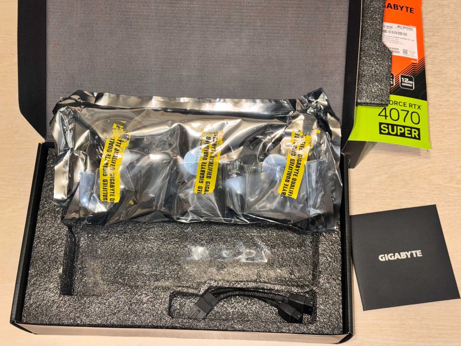 Відеокарта Gigabyte GeForce RTX 4070 SUPER GAMING OC 12288MB