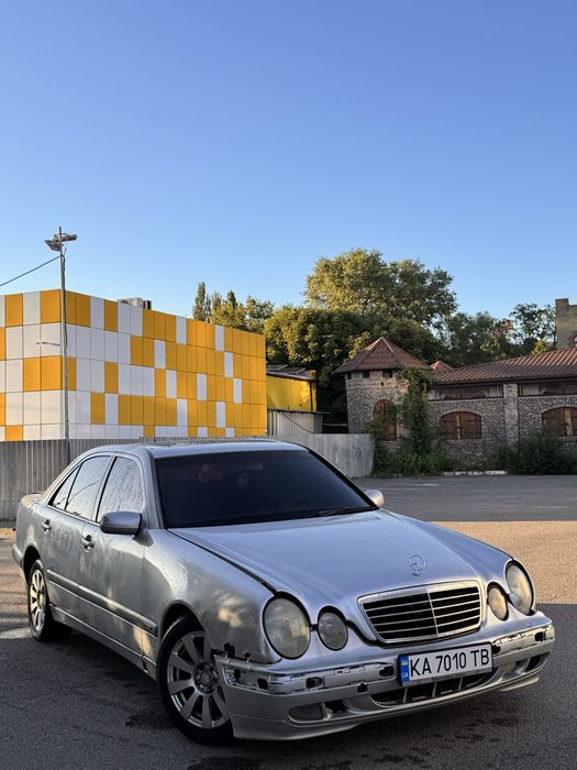 Mercedes 210 2.0benz