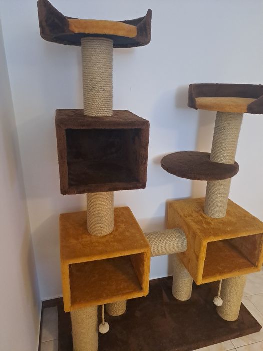 Arranhador  2 ou mais gatos