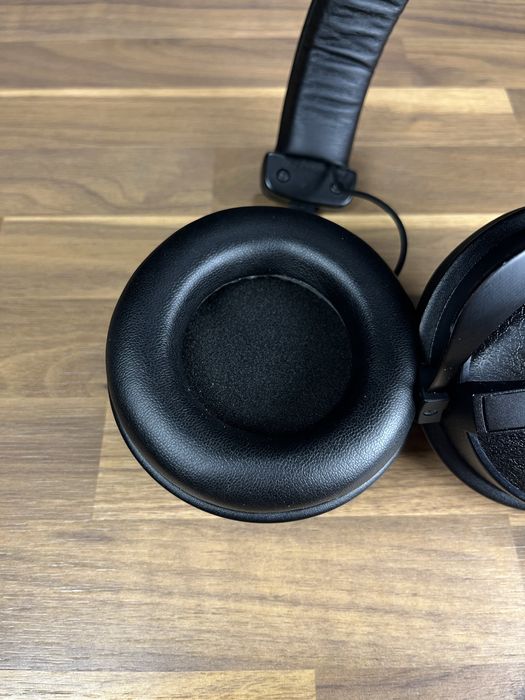 Beyerdynamic DT 770 PRO 32 ohm (Доставимо кур’єром — БЕЗКОШТОВНО!)
