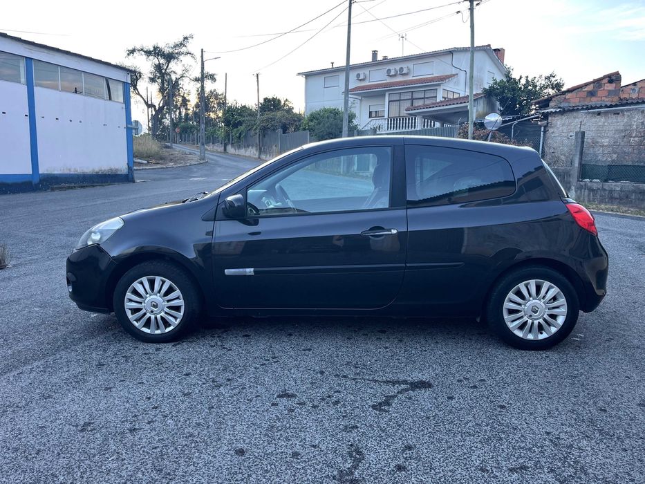 Renault Clio 3 Facelift- 1.5 dCi - Comercial 2009 - Revisão e Inspeção feita