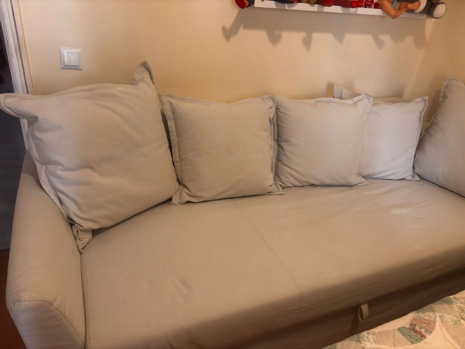 Sofá cama Ikea HOLMSUND , 3 lugares, Borgunda cinzento claro