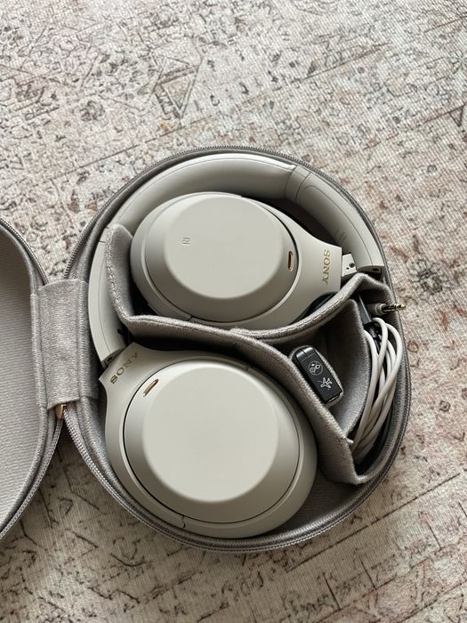 Навушники Sony WH-1000XM4 як нові, опен бокс