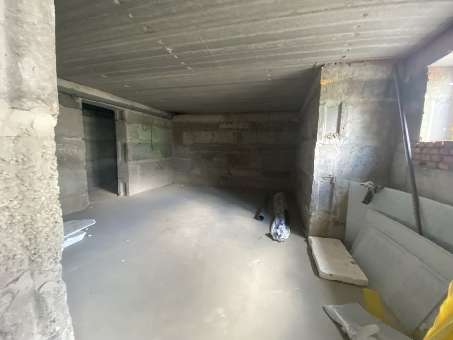 Здам в оренду приміщення 125м2(58,1 м2 та 66,3 м2) Петрівське містечко