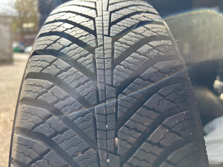 распаровка шины б/у 185/70 R14 Kumho Solus