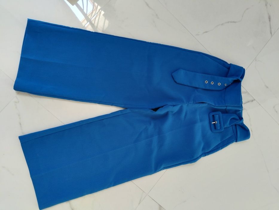 Szerokie spodnie z paskiem xs